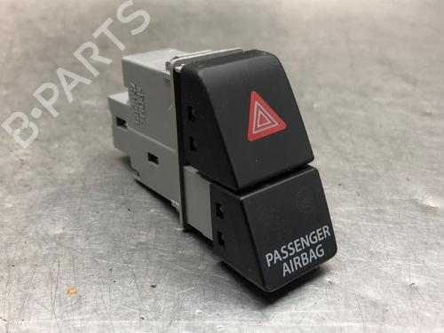 Used Warning switch SUZUKI CELERIO (LF) 1.0 (AVK310) (68 hp) 17032405