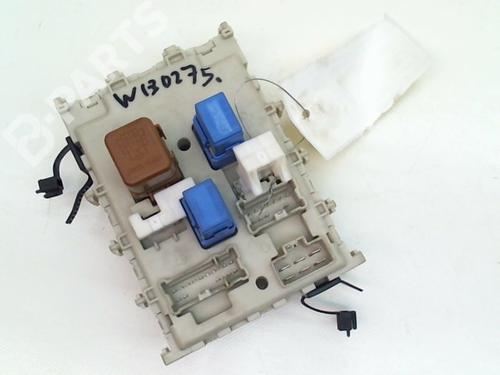 fuse-box-nissan-almera-tino-v10-18-1998-1999-2000-2001-2002-2003-2004-2005-2006-10819825 main image