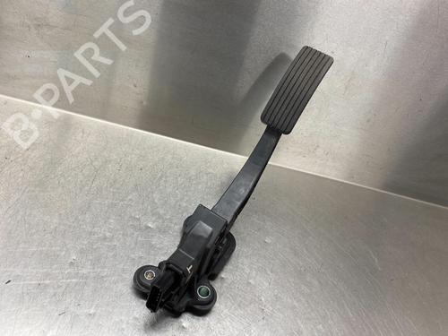 Used Pedal MITSUBISHI OUTLANDER III (GG_W, GF_W, ZJ, ZL, ZK) Plug-in Hybrid (GG2W) (200 hp) 12202924