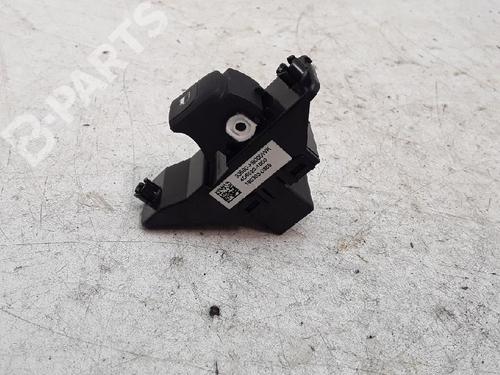 switch-kia-stonic-yb-10-t-gdi-93580h8000wk-4d65201000-2017-10834226 main image