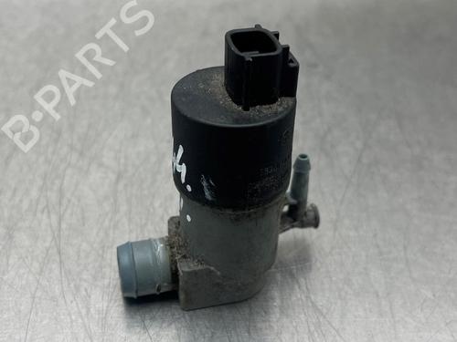 Washer pump TOYOTA YARIS (_P13_) 1.3 (NSP130_, NSP130) | BP17184558E24 