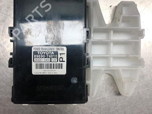Used Electronic module TOYOTA IQ (_J1_) 1.0 (KGJ10_, KGJ10R) (68 hp) 18895017