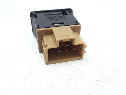Switch NISSAN PATROL GR V Wagon (Y61) 3.0 DTi | BP10835920I30 