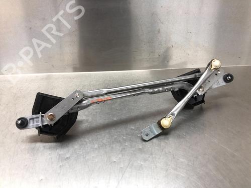 Used Front wipers mechanism SUZUKI CELERIO (LF) 1.0 (AVK310) (68 hp) 13576434