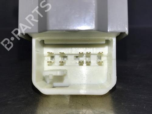 Switch TOYOTA YARIS (_P13_) 1.5 Hybrid (NHP130_, NHP130) | BP16470440I30