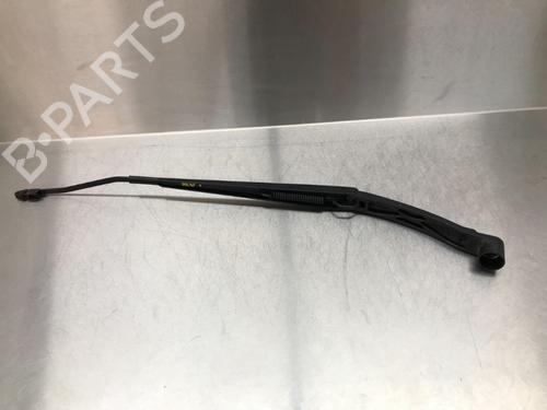Used Front windshield wiper arm NISSAN QASHQAI II SUV (J11, J11_) 1.5 dCi (110 hp) 13179789