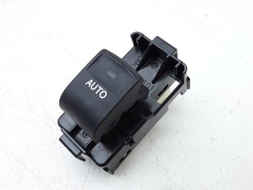 Used Switch Switch TOYOTA PRIUS PLUS (_W4_) 1.8 Hybrid (ZVW40W, ZVW41W) (136 hp) 10837612 10837612