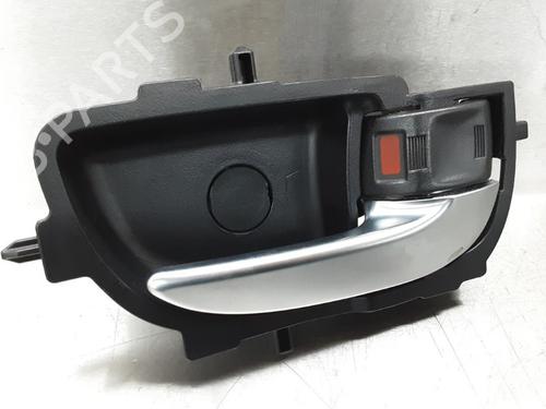 Used Front right exterior door handle TOYOTA YARIS (_P13_) 1.5 Hybrid (NHP130_) (101 hp) 10854200