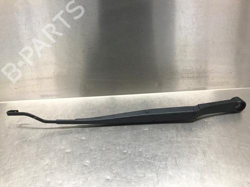 Used Front windshield wiper arm KIA SPORTAGE III (SL) 1.6 GDI (135 hp) 17685212