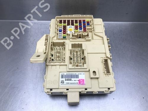 Used Fuse box HYUNDAI i30 Estate (PDE) 1.6 CRDi (110 hp) 17642337