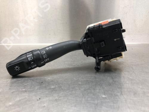 Used Headlight switch TOYOTA COROLLA Verso (ZER_, ZZE12_, R1_) 2.2 D-4D (AUR10_, AUR10R) (136 hp) 17813459