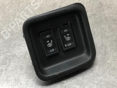 Used Switch NISSAN JUKE (F15) 1.2 DIG-T (115 hp) 16503042