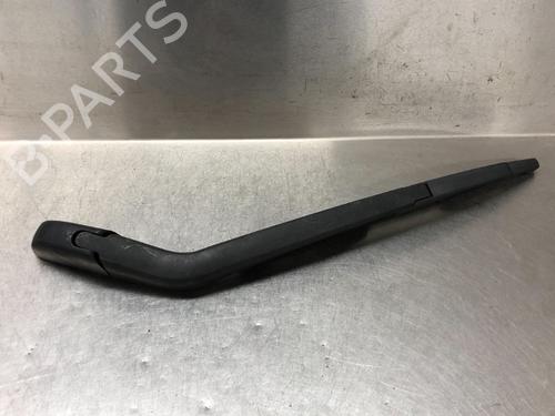 Used Rear windshield wiper arm TOYOTA YARIS (_P13_) 1.4 D (NLP130_, NLP130) (90 hp) 13185906