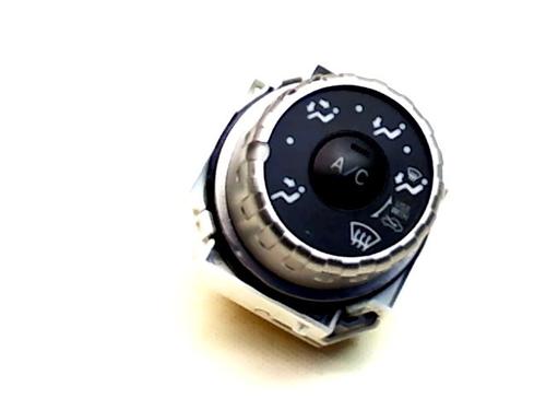 Used Switch Switch DAIHATSU TERIOS (J2_, F7__) 1.5 VVT-i RWD (105 hp) 10821212 10821212