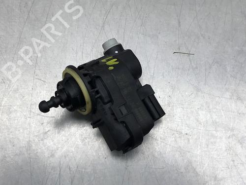 Used Headlight adjuster motor TOYOTA AURIS Estate (_E18_) 1.2 (NRE185_, NRE185R, NRE185H) (116 hp) 15181328