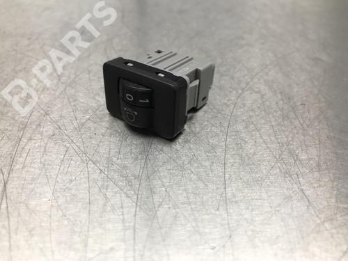 switch-mitsubishi-mirage-space-star-vi-hatchback-a0_a-10-a05a-spacestar-2012-10855298 main image