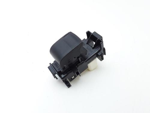 Used Switch TOYOTA YARIS (_P13_) 1.5 Hybrid (NHP130_) (101 hp) 10839951