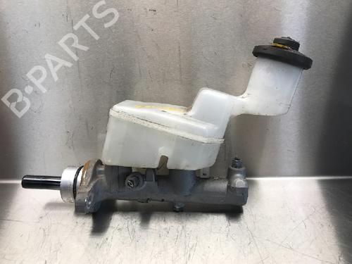 Used Brake master cylinder TOYOTA RAV 4 II (_A2_) 2.0 4WD (ACA21, ACA20) (150 hp) 10846871