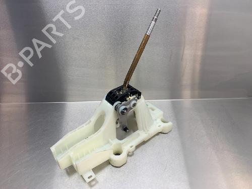 Gear lever MITSUBISHI OUTLANDER II (CW_W) 2.4 (CW5W) | BP10845813M90 