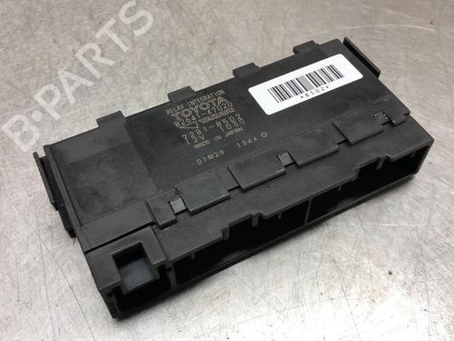 Used Fuse box TOYOTA VERSO (_R2_) 1.8 (ZGR21_, ZGR21R) (147 hp) 10989453
