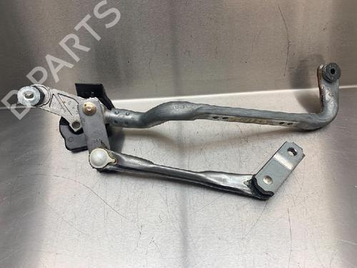 Vindrute Vindusviskermekanisme TOYOTA YARIS (_P13_) 1.5 (NSP131_) (112 hp) 10844790