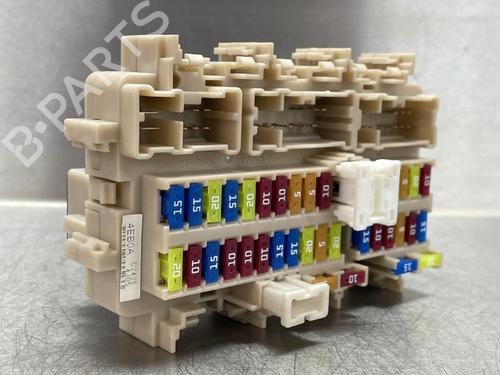 Used Fuse box NISSAN QASHQAI II SUV (J11, J11_) 1.2 DIG-T (115 hp) 10857290