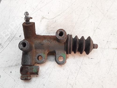 Used Clutch slave cylinder TOYOTA YARIS (_P1_) 1.3 (SCP12_, SCP13_, SCP12R, SCP13R) (87 hp) 13178285