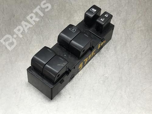 Used Switch Switch NISSAN NOTE (E12) 1.2 (80 hp) 10854713 10854713