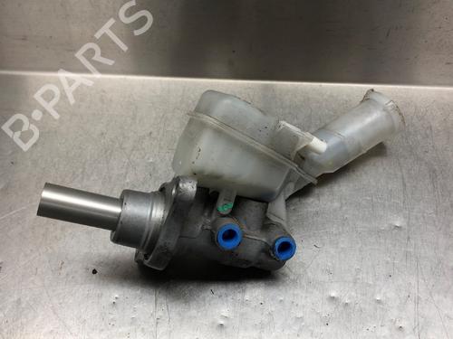 Used Brake master cylinder MITSUBISHI OUTLANDER III (GG_W, GF_W, ZJ, ZL, ZK) 2.0 Hybrid 4WD (GG2W) (200 hp) 17761367