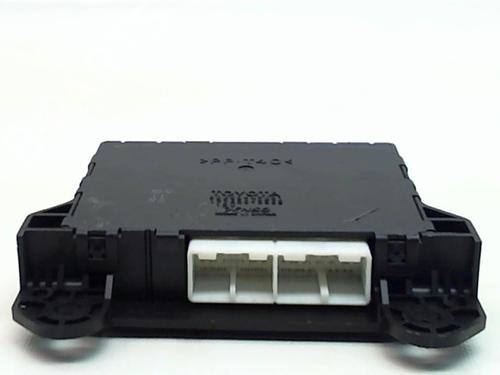 Used Electronic module TOYOTA PRIUS Liftback (_W2_) 1.5 Hybrid (NHW20_, NHW20R) (112 hp) 10822073