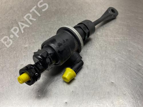 Used Clutch slave cylinder HYUNDAI i30 (GD) 1.4 (101 hp) 13183539
