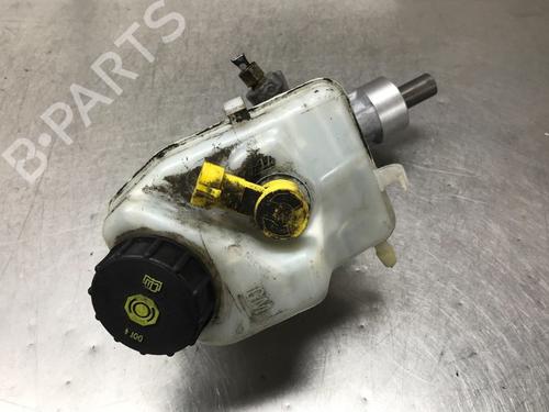 Used Brake master cylinder CHEVROLET CRUZE (J300) 1.8 (141 hp) 13645687