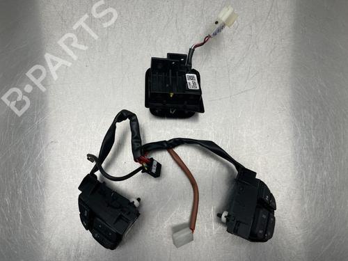 Used Steering wheel controls SUZUKI BALENO (FW, EW) 1.2 Hybrid (A1K412) (90 hp) 13180087