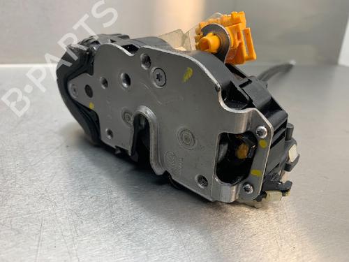 Used Front right lock CHEVROLET AVEO Hatchback (T300) 1.3 D (95 hp) 10846009