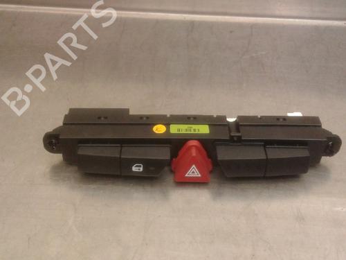 Used Warning switch KIA CEE'D SW (ED) 1.6 CRDi 115 (115 hp) 13170634