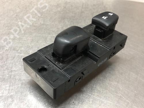 Used Switch NISSAN MICRA V (K14) 0.9 IG-T (90 hp) 12580990