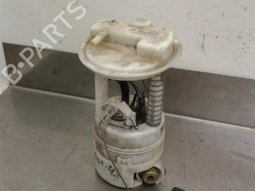 Used Fuel pump NISSAN MICRA III (K12) 1.2 16V (65 hp) 10815510