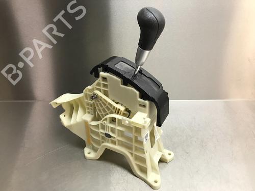 Used Gear lever KIA VENGA (YN) 1.6 CVVT (125 hp) 10847233