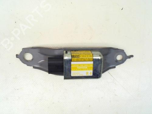Used Electronic module TOYOTA PRIUS Liftback (_W2_) 1.5 Hybrid (NHW20_, NHW20R) (112 hp) 10822511