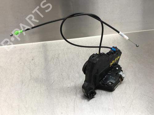 Used Front right lock TOYOTA AURIS (_E18_) 1.4 D-4D (NDE180_, NDE180R) (90 hp) 10857625