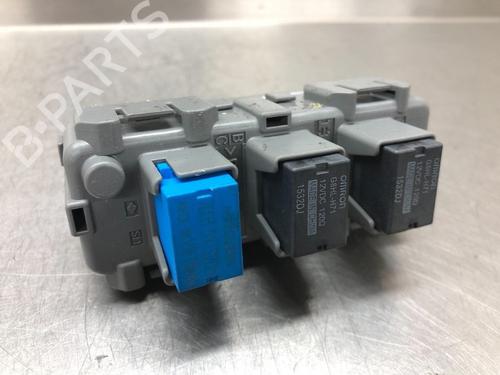 Used Fuse box HONDA CIVIC IX (FK) 1.4 i-VTEC (FK1) (99 hp) 11245259