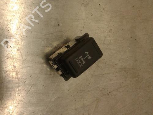 other-nissan-navara-np300-d40-25-dci-4wd-2004-10828409 main image