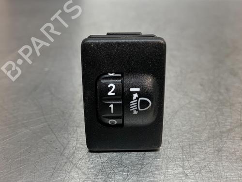 Used Switch TOYOTA YARIS (_P13_) 1.5 (NSP131_) (112 hp) 10844774
