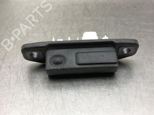 Used Switch Switch TOYOTA YARIS (_P21_, _PA1_, _PH1_) 1.5 Hybrid (MXPH10, MXPH11) (116 hp) 17831602 17831602