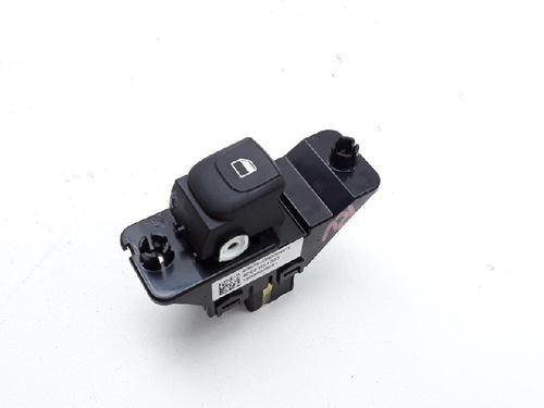 switch-kia-stonic-yb-10-t-gdi-93590h8000wk-4d65251000-1803071484-2017-10832495 main image