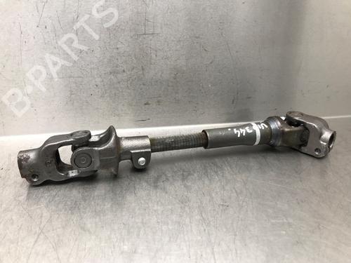 Used Steering column universal joint TOYOTA YARIS (_P13_) 1.3 (NSP130_, NSP130) (99 hp) 17184571