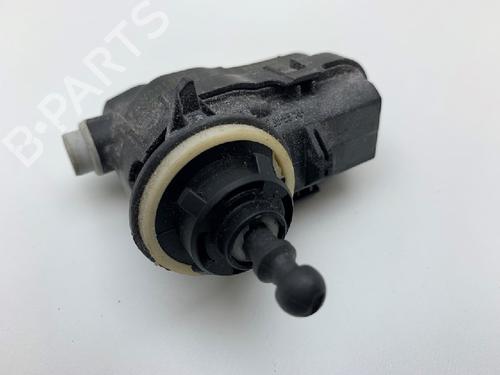 Used Headlight adjuster motor TOYOTA C-HR (_X1_) 1.8 Hybrid (ZYX10_, ZYX11_) (98 hp) 13174066