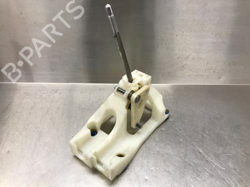 Used Gear lever HYUNDAI ix35 (LM, EL, ELH) 2.0 (163 hp) 16136047