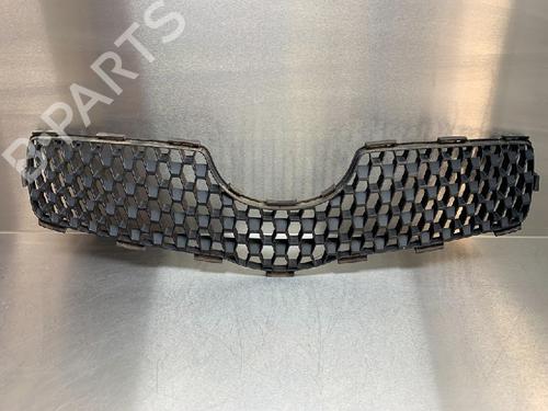 Grill TOYOTA YARIS (_P9_) 1.3 VVT-i (SCP90_, SCP90R) (87 hp) 10846456