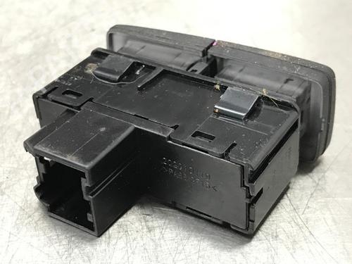 Switch CHEVROLET AVEO Hatchback (T300) 1.3 D | BP10858302I30